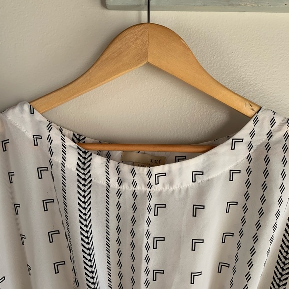 GEOMETRIC BLACK WHITE SHEATH DRESS L - Picture 5 of 9